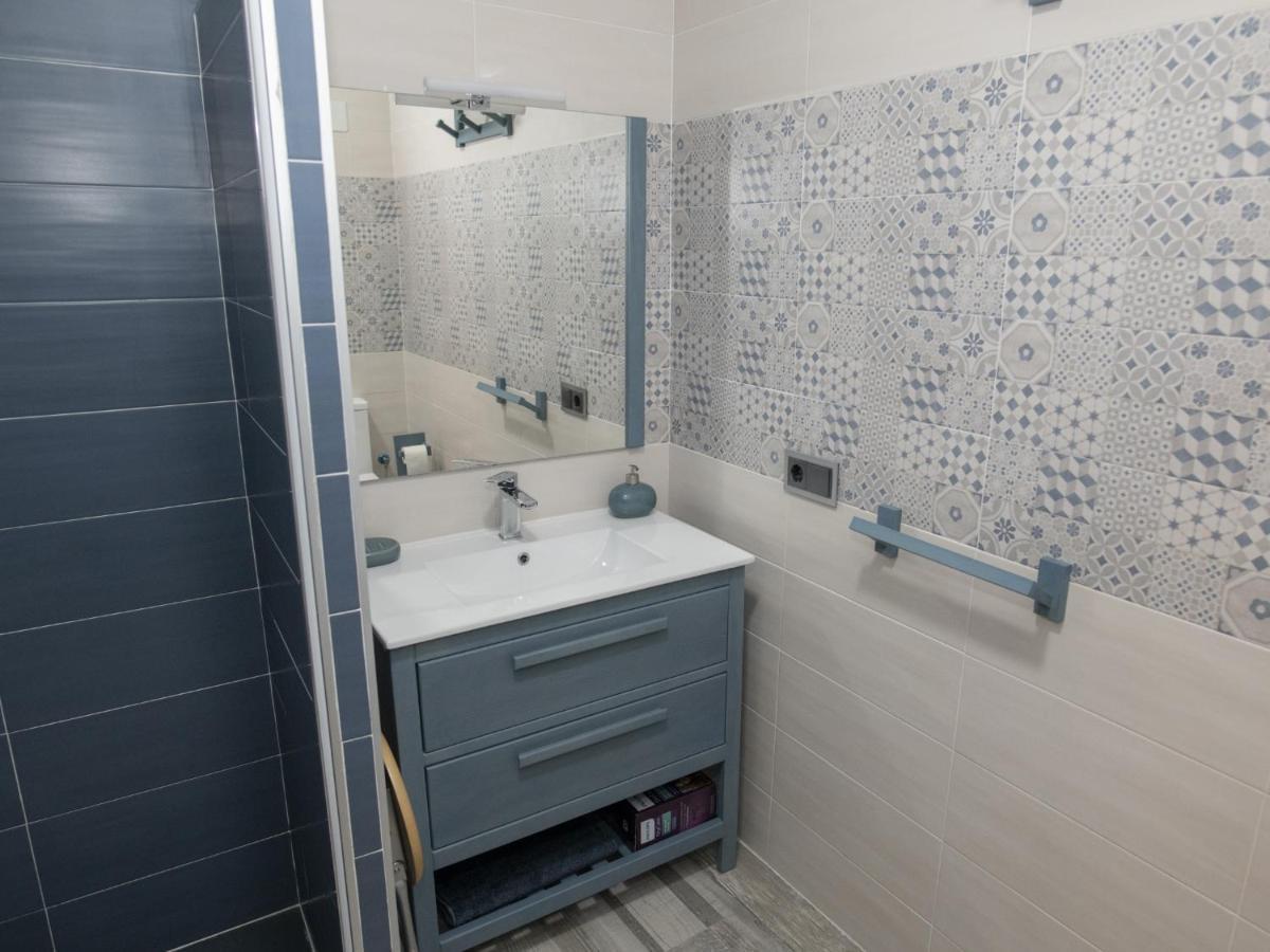 Elegante Apartamento Para 5 En El Centro De Caceres Con Wifi Экстерьер фото