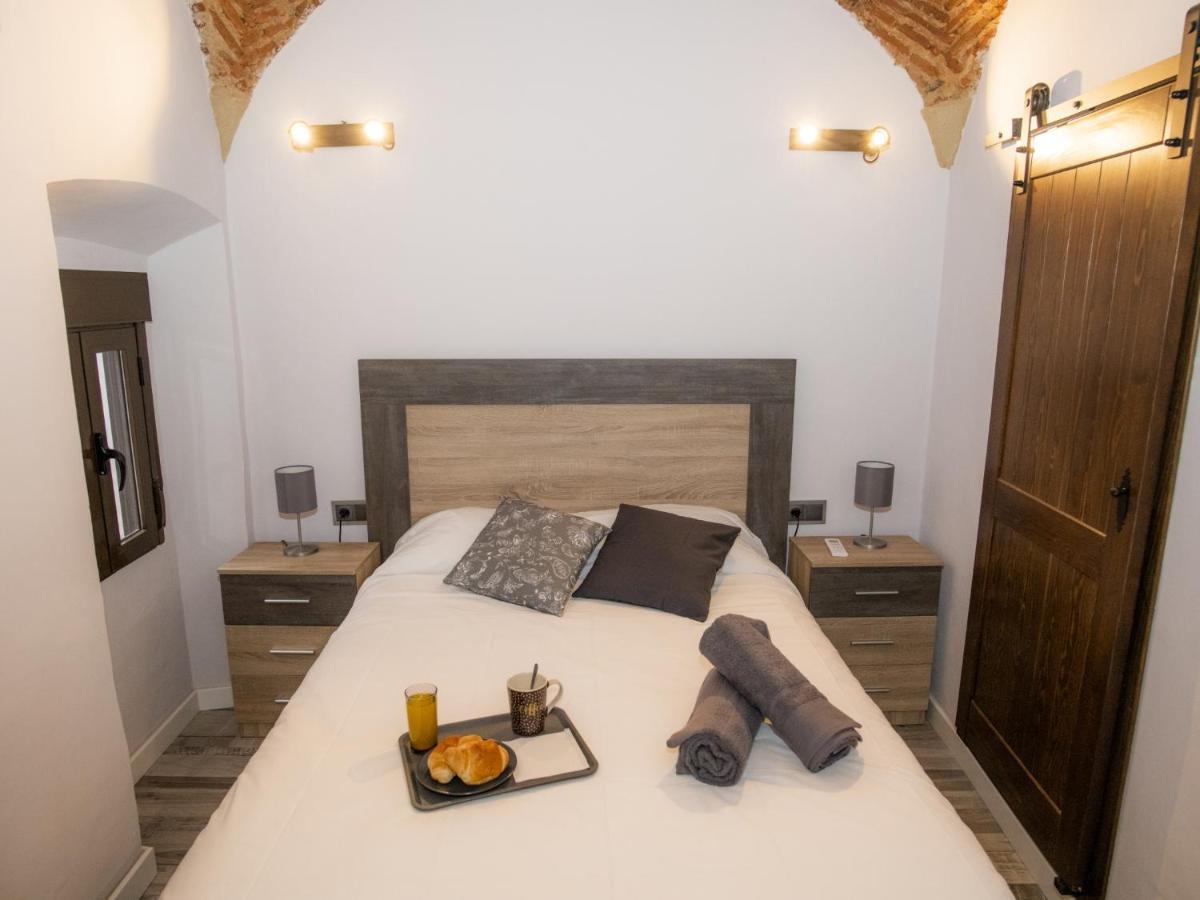 Elegante Apartamento Para 5 En El Centro De Caceres Con Wifi Экстерьер фото