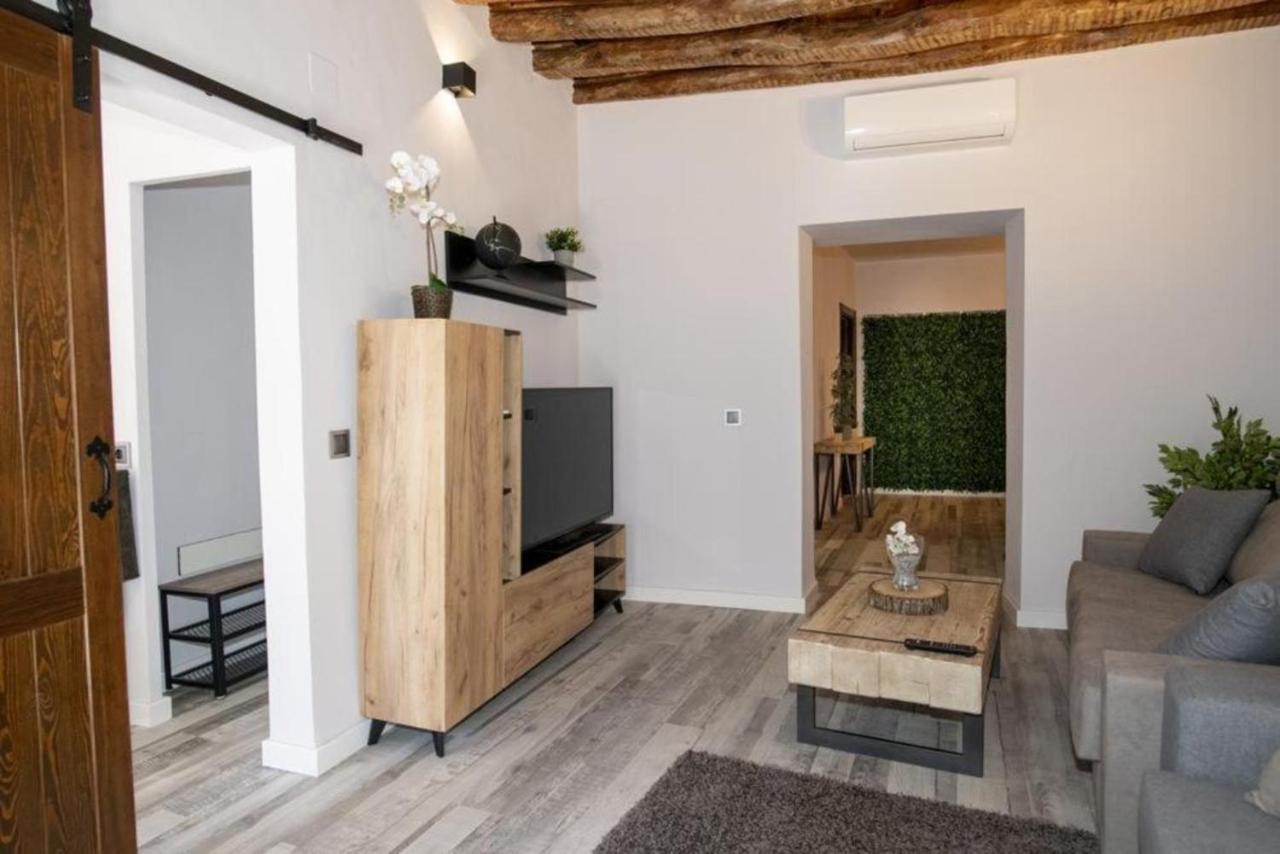 Elegante Apartamento Para 5 En El Centro De Caceres Con Wifi Экстерьер фото